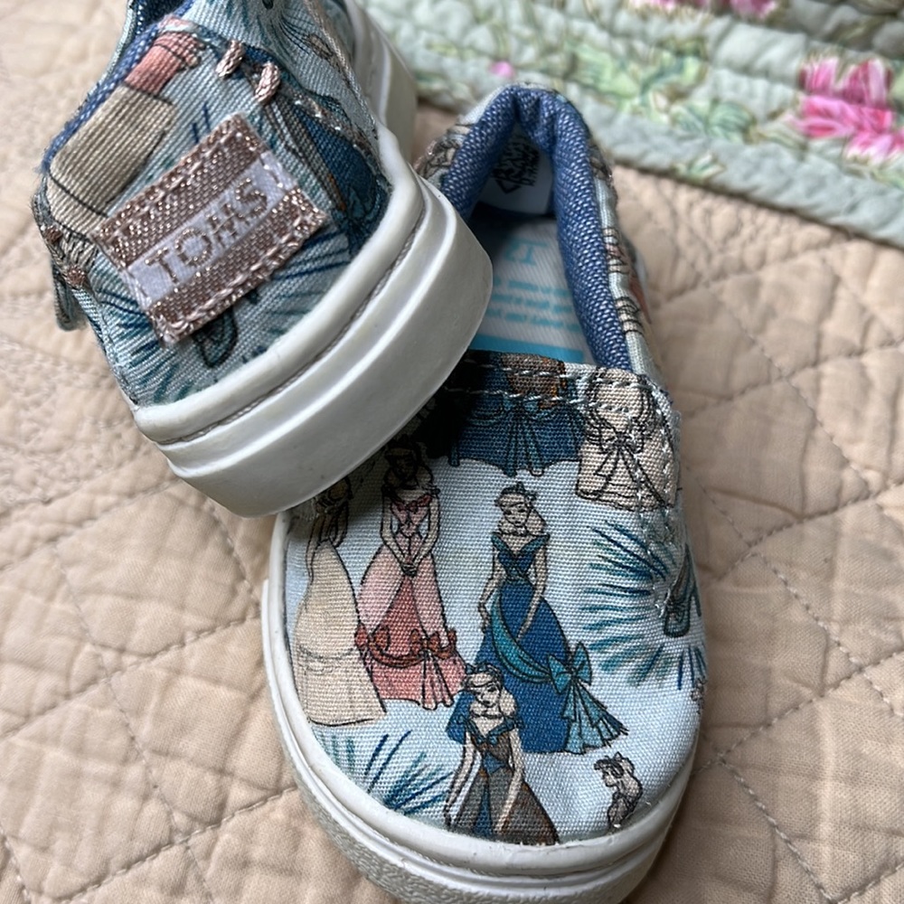 TOMS Disney Infant Girls' TOMS Luca Disney Alpargata Pink Sleeping Beauty Canvas